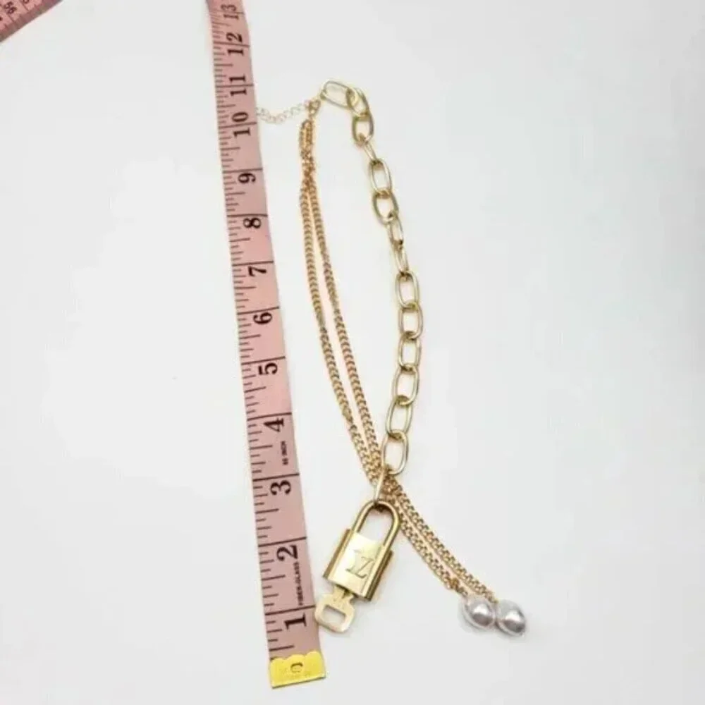 Authentic Louis Vuitton Gold Lock with Unbranded Stainless Real FreshPearl Chain - Picture 5 of 7